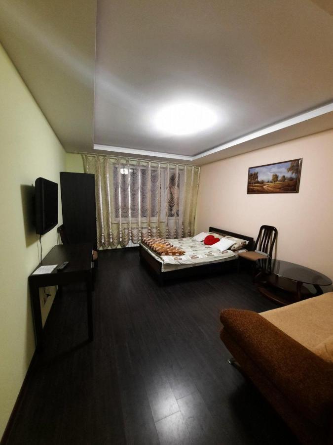 Шикарная 2К Квартира Центральный Парк Университет 70М Irpín Exterior foto